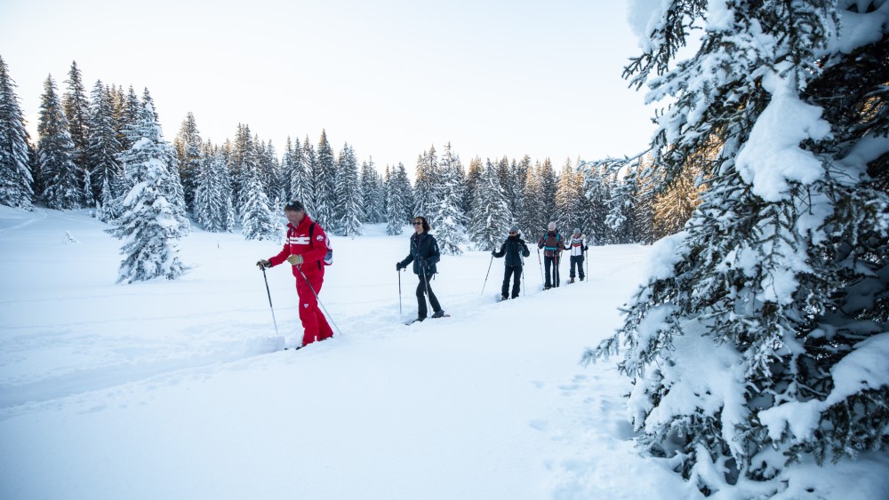 Sneeuwschoenwandelen in de tiefschnee.